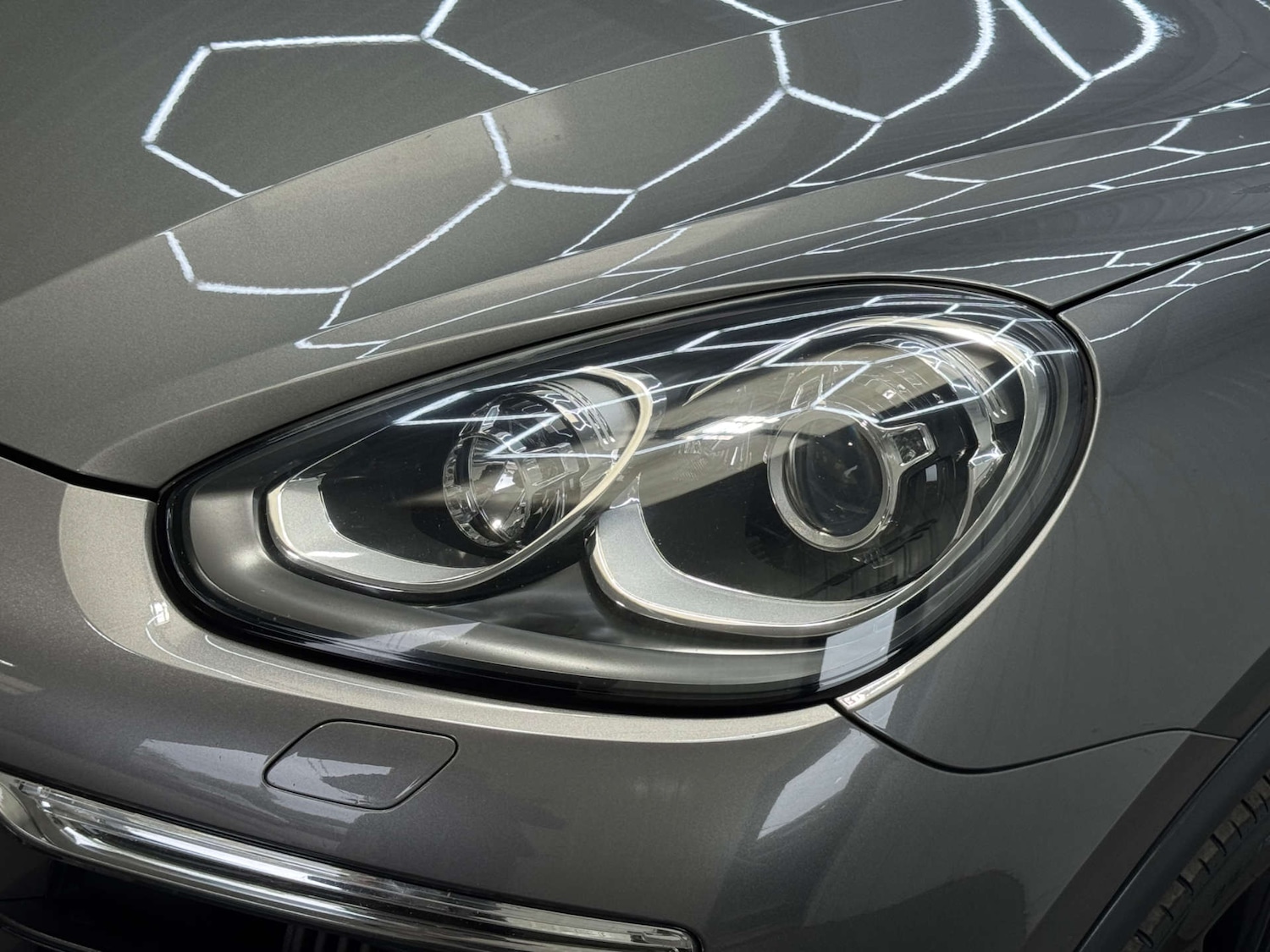Used Porsche Cayenne 2016 for sale - 76363818: Photo 29