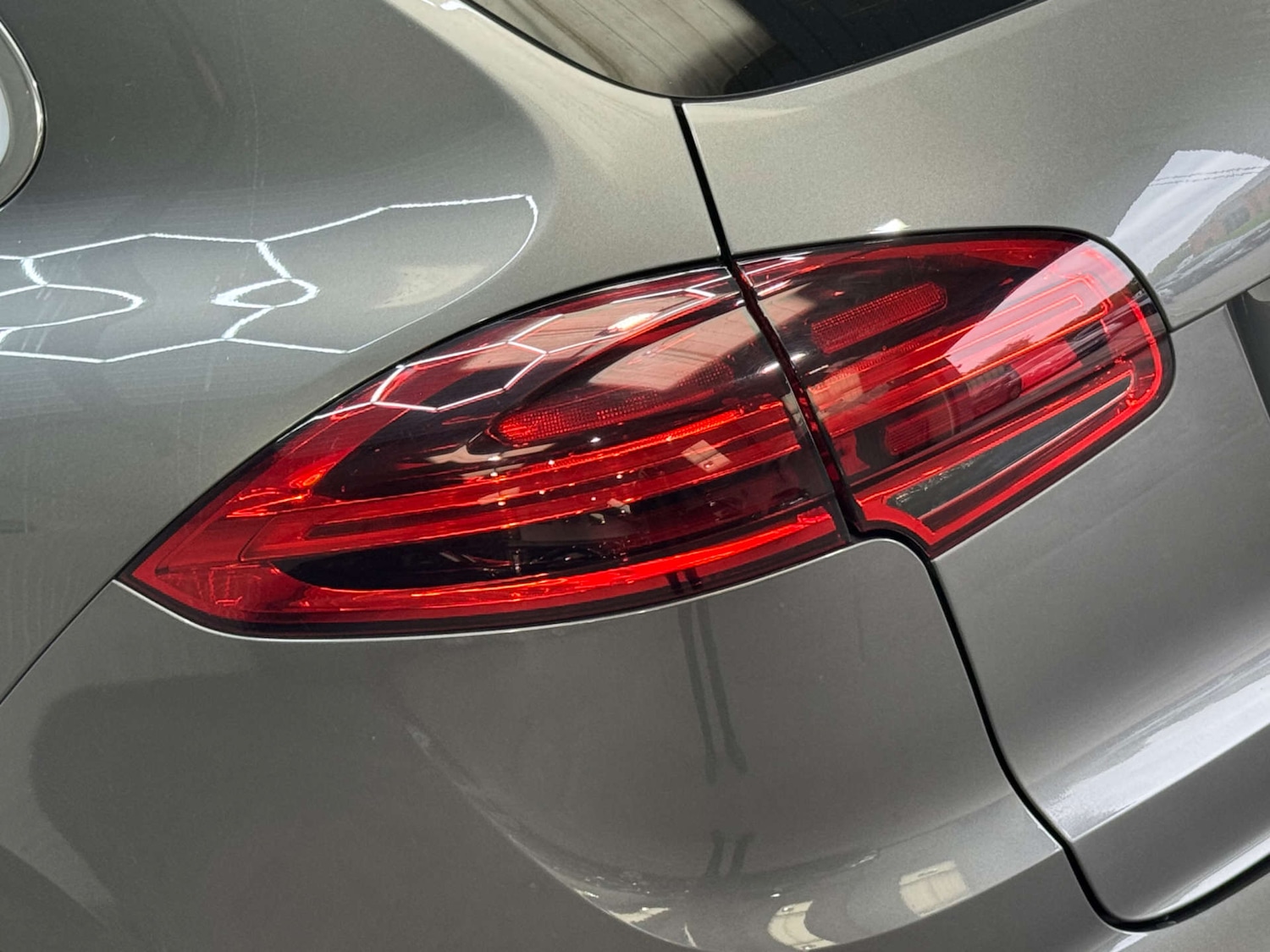 Used Porsche Cayenne 2016 for sale - 76363818: Photo 42