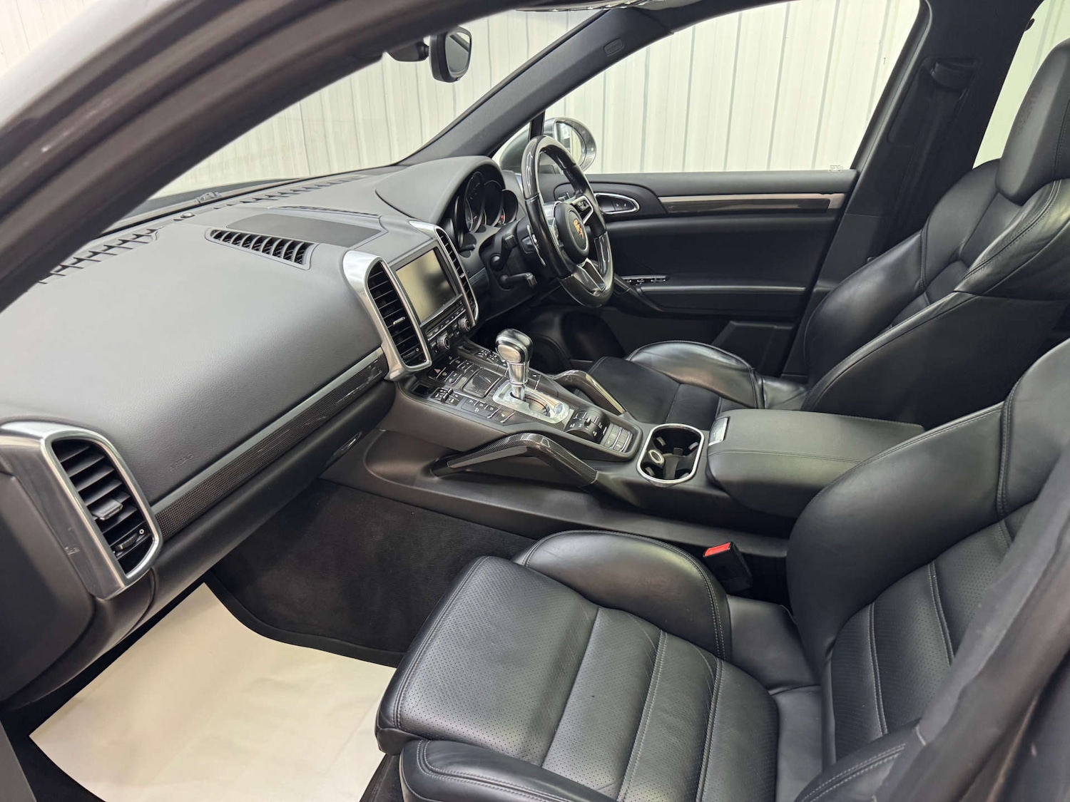 Used Porsche Cayenne 2016 for sale - 76363818: Photo 56