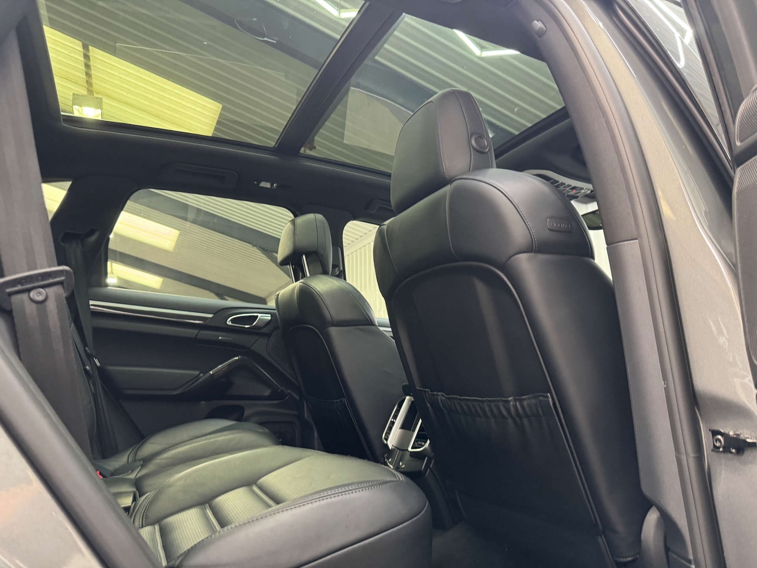 Used Porsche Cayenne 2016 for sale - 76363818: Photo 62