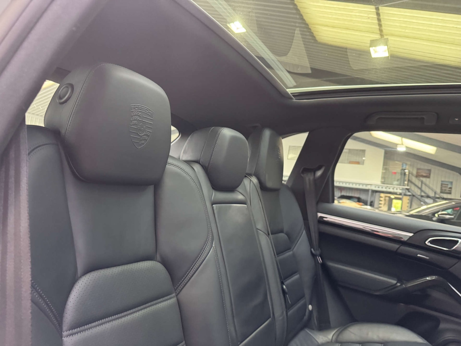 Used Porsche Cayenne 2016 for sale - 76363818: Photo 64