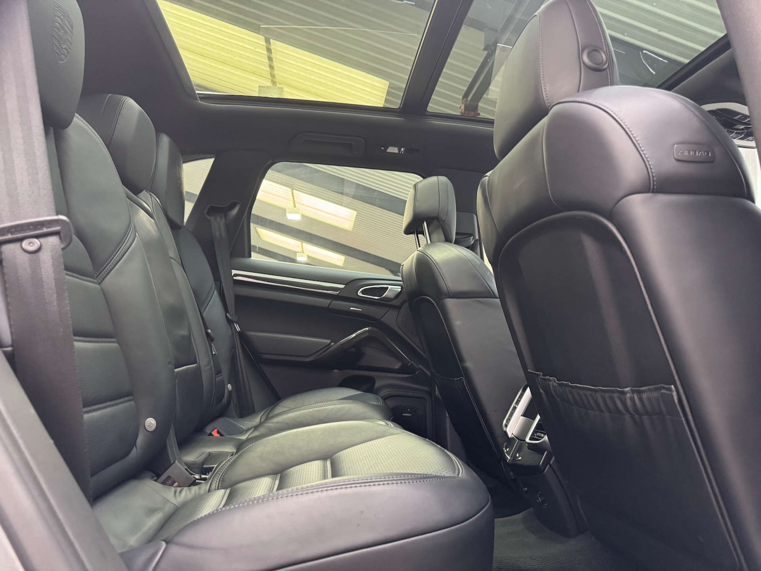 Used Porsche Cayenne 2016 for sale - 76363818: Photo 65