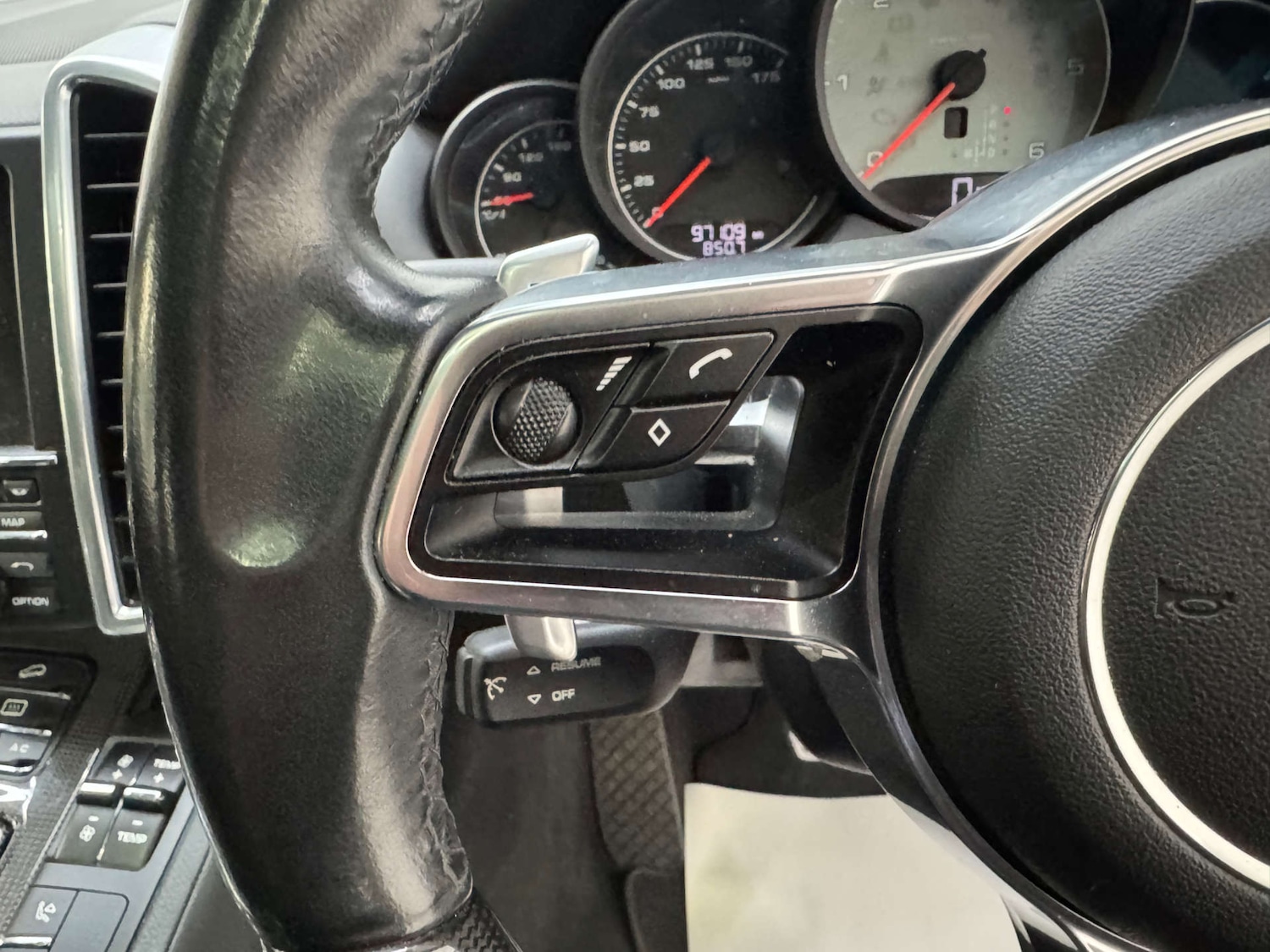 Used Porsche Cayenne 2016 for sale - 76363818: Photo 74