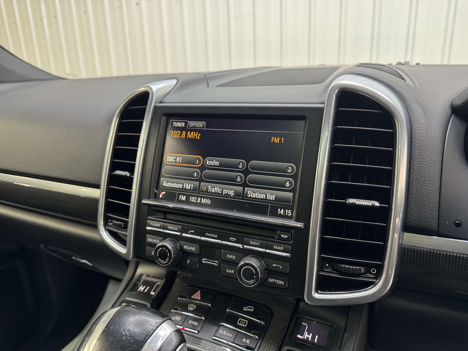 Used Porsche Cayenne 2016 for sale - 76363818: Photo 87