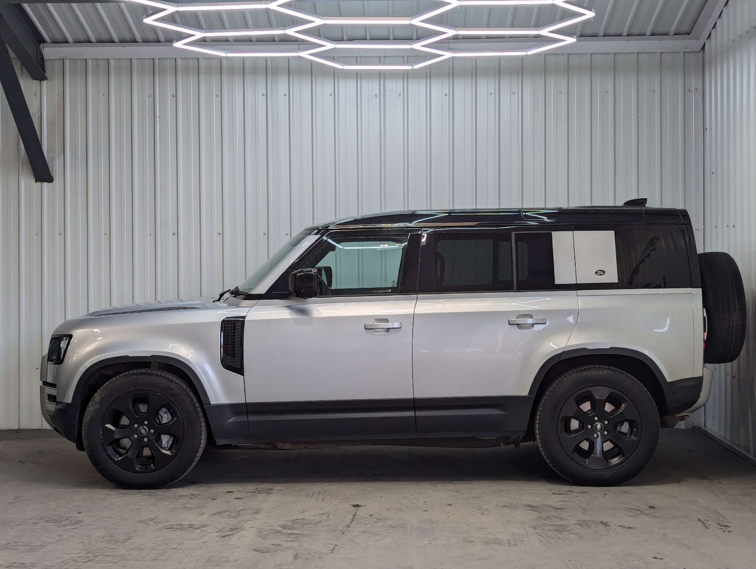 Used Land Rover Defender 2021 for sale - 78014263: Photo 14