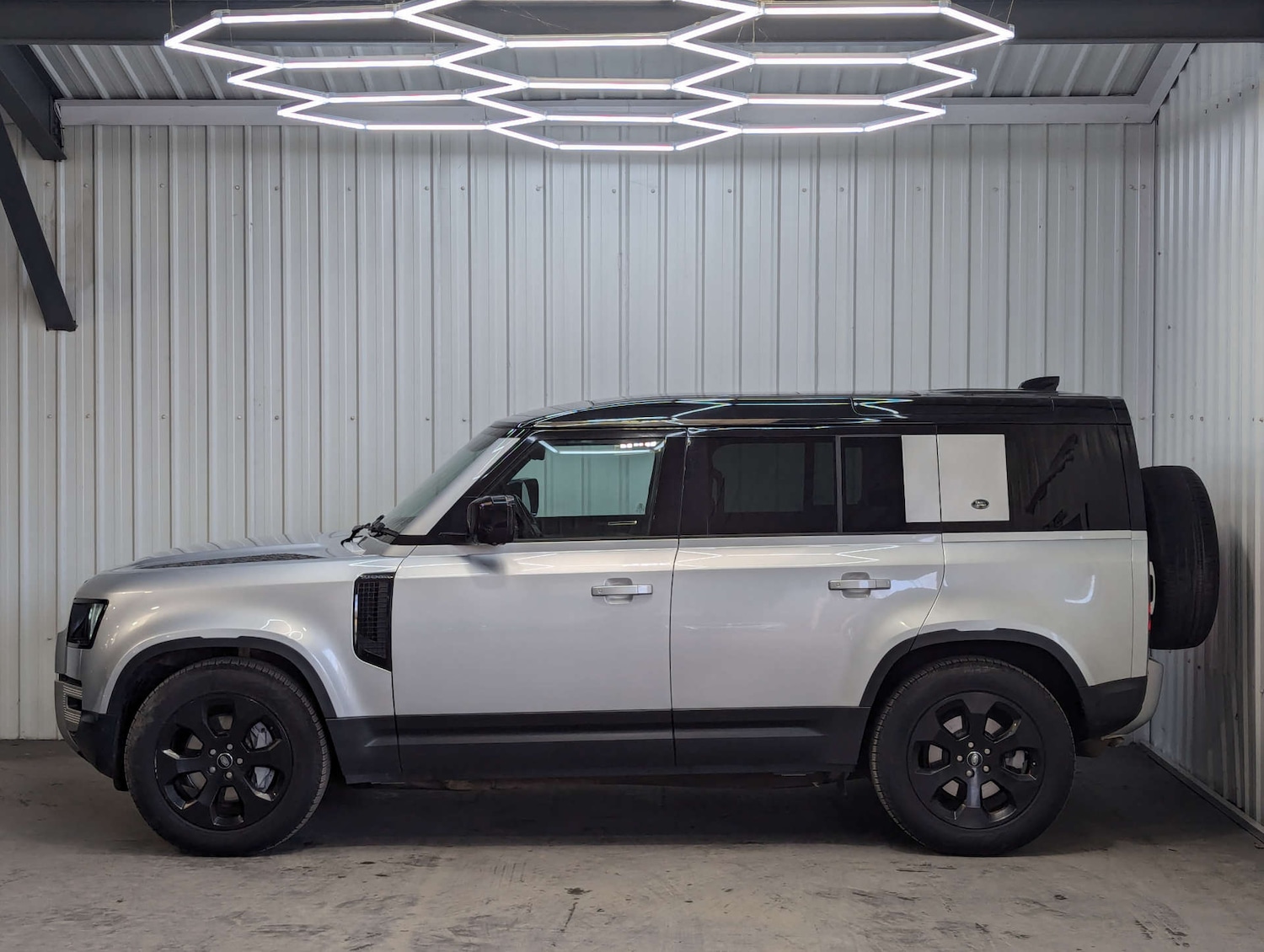 Used Land Rover Defender 2021 for sale - 78014263: Photo 15