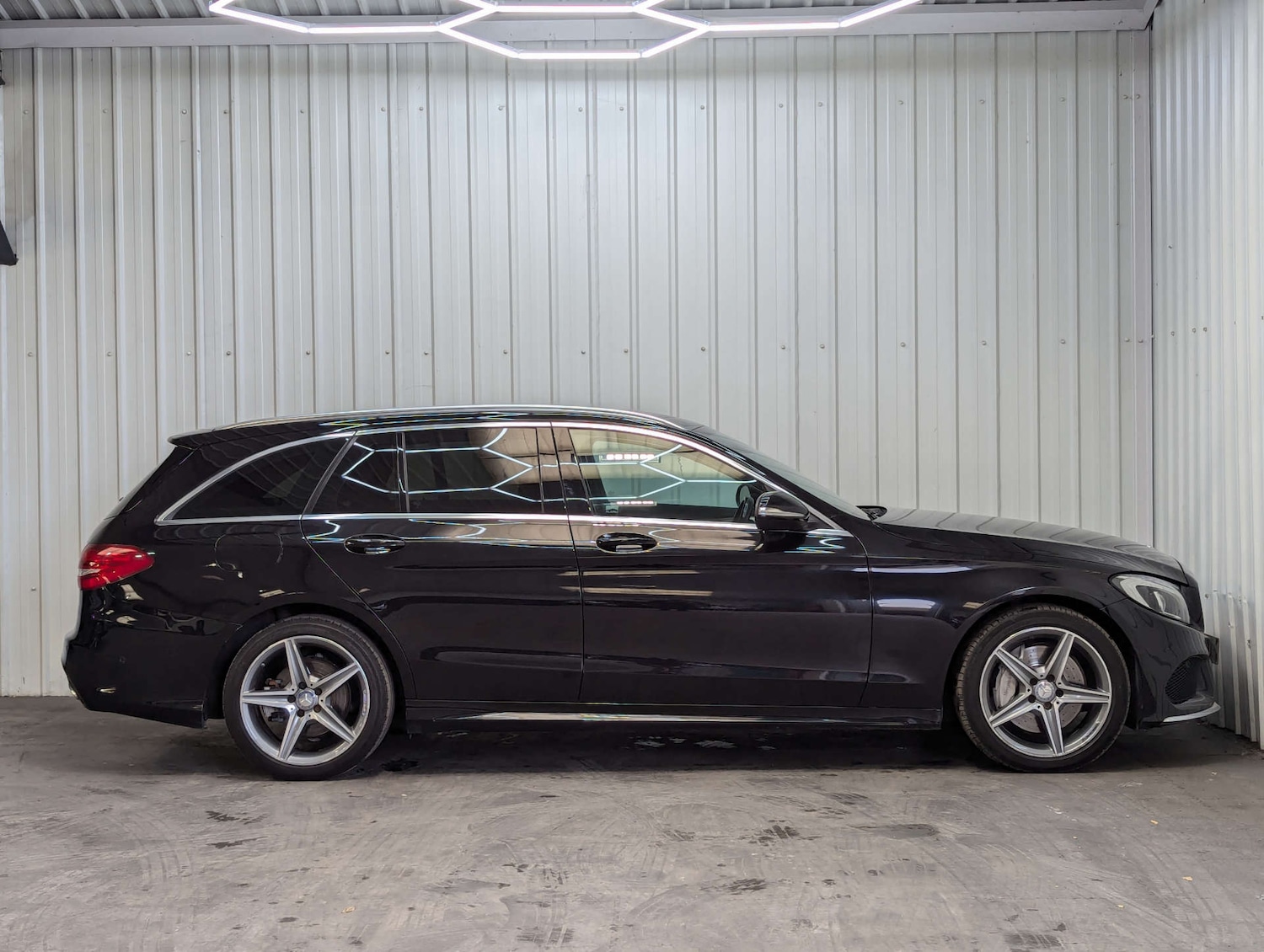 Used Mercedes-Benz C Class 2014 for sale - 76347359: Photo 29