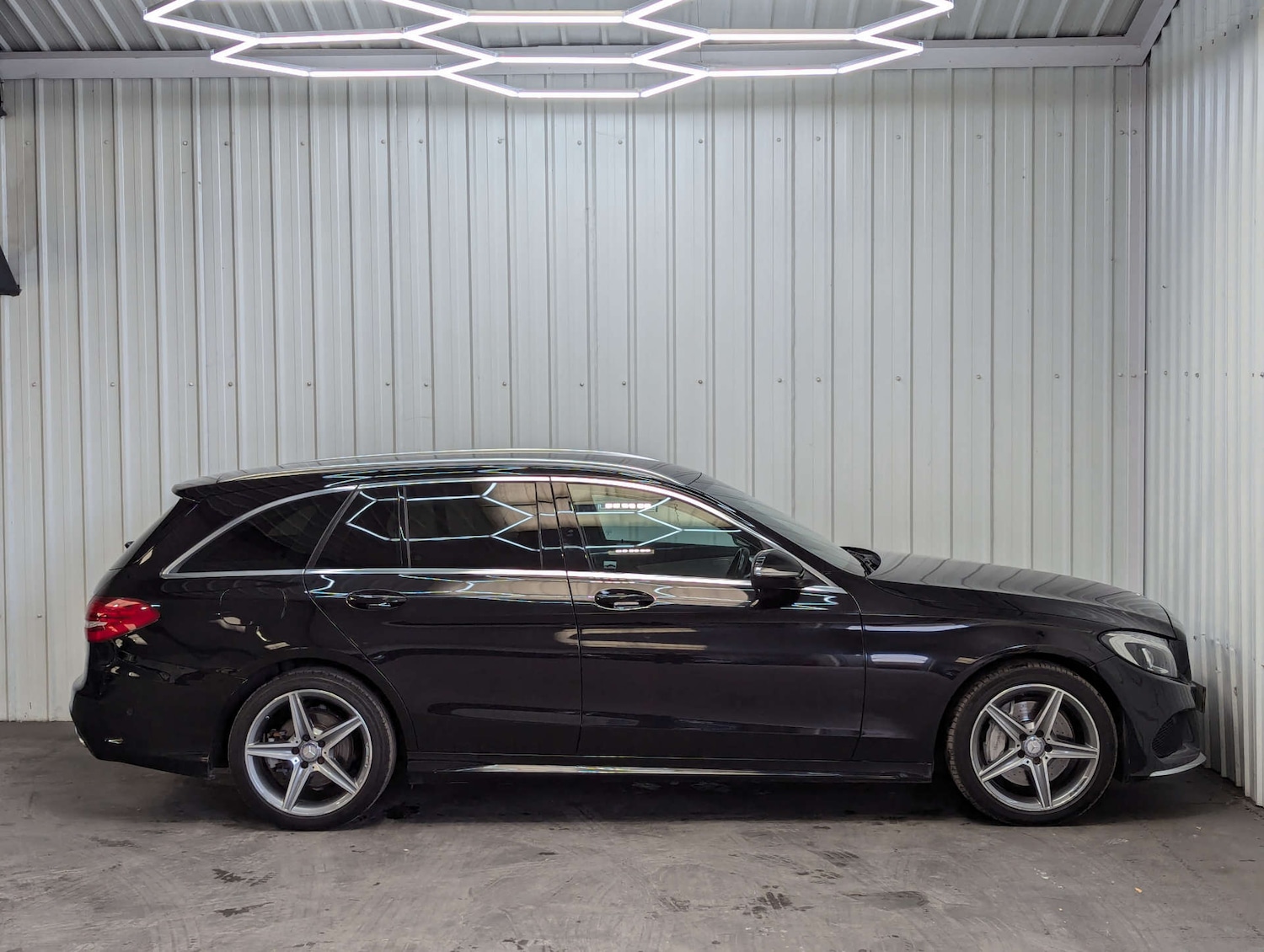 Used Mercedes-Benz C Class 2014 for sale - 76347359: Photo 30