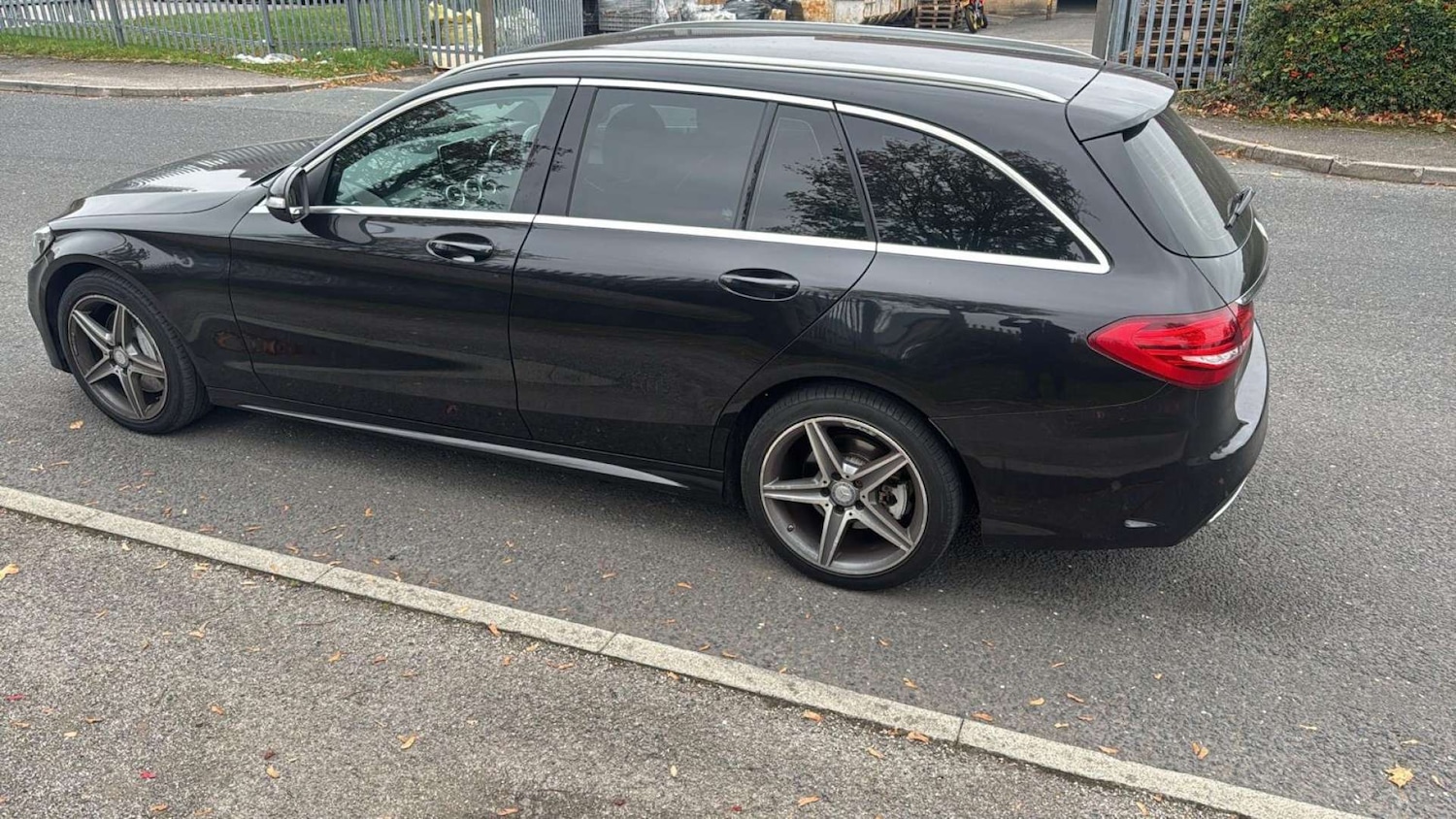 Used Mercedes-Benz C Class 2014 for sale - 76347359: Photo 4