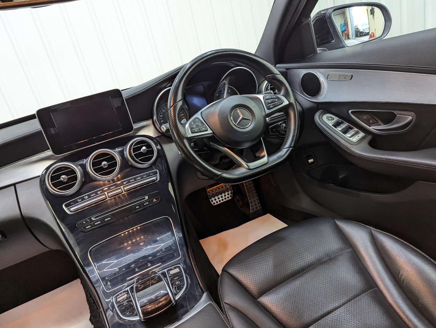 Used Mercedes-Benz C Class 2014 for sale - 76347359: Photo 73