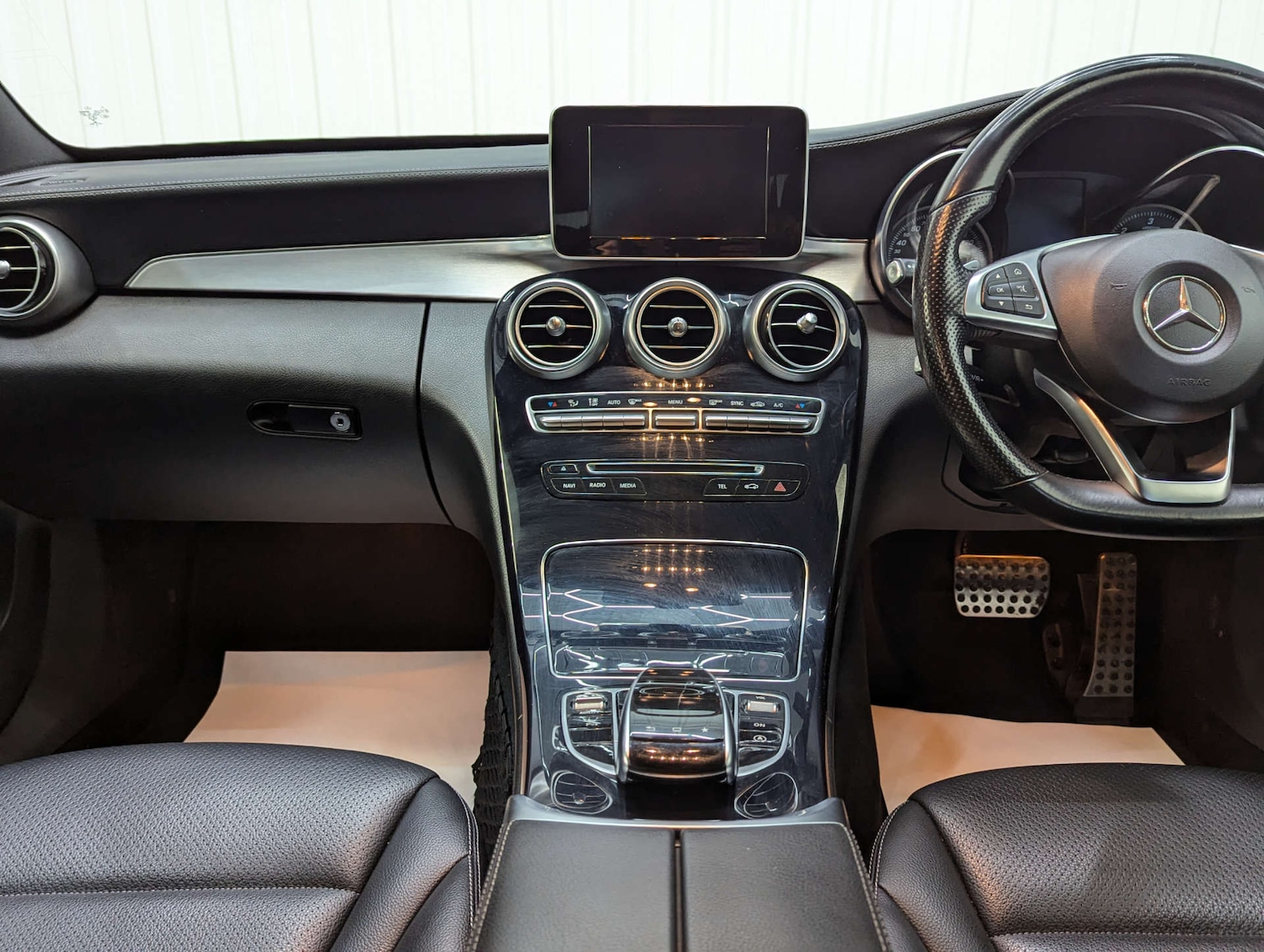 Used Mercedes-Benz C Class 2014 for sale - 76347359: Photo 74