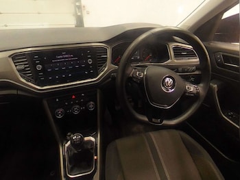 Used Volkswagen T-Roc 2020 for sale - 78931528: Photo