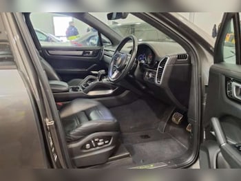 Used Porsche Cayenne 2020 for sale - 77979856: Photo