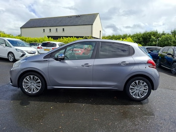 Used Peugeot 208 2019 for sale - 79485241: Photo