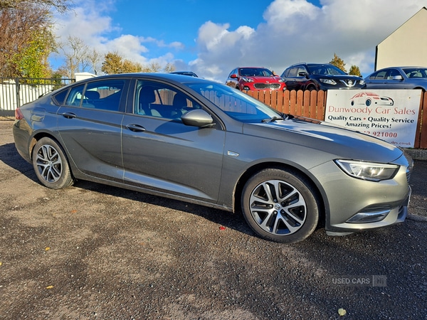 Used Vauxhall Insignia 2018 for sale - 76528436: Photo 1