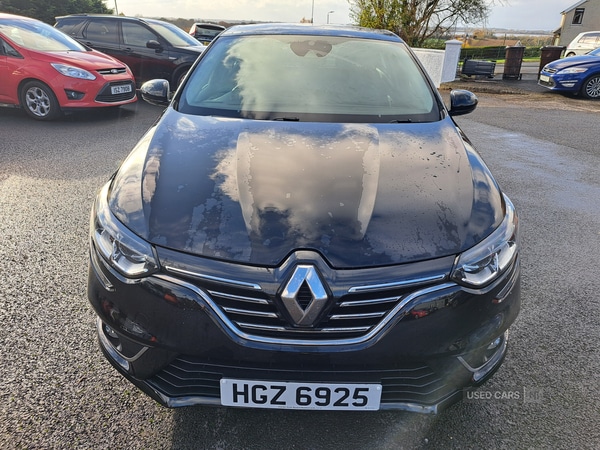 Used Renault Megane 2017 for sale - 76513961: Photo 2