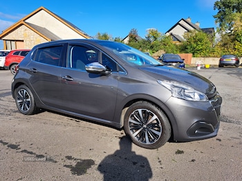 Peugeot - 208