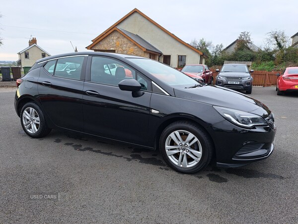 Used Vauxhall Astra 2017 for sale - 76308807: Photo 1