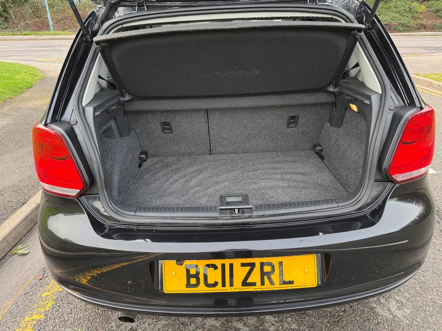 Used Volkswagen Polo 2011 for sale - 77601965: Photo 12