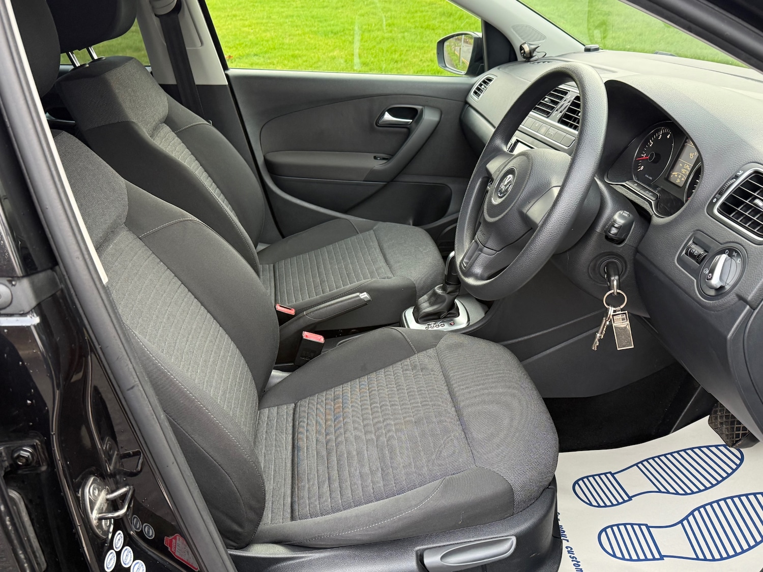 Used Volkswagen Polo 2011 for sale - 77601965: Photo 9