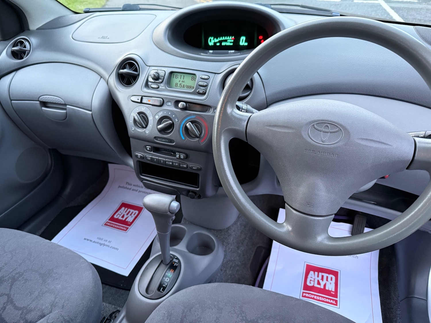 Used Toyota Yaris 2001 for sale - 76855444: Photo 14