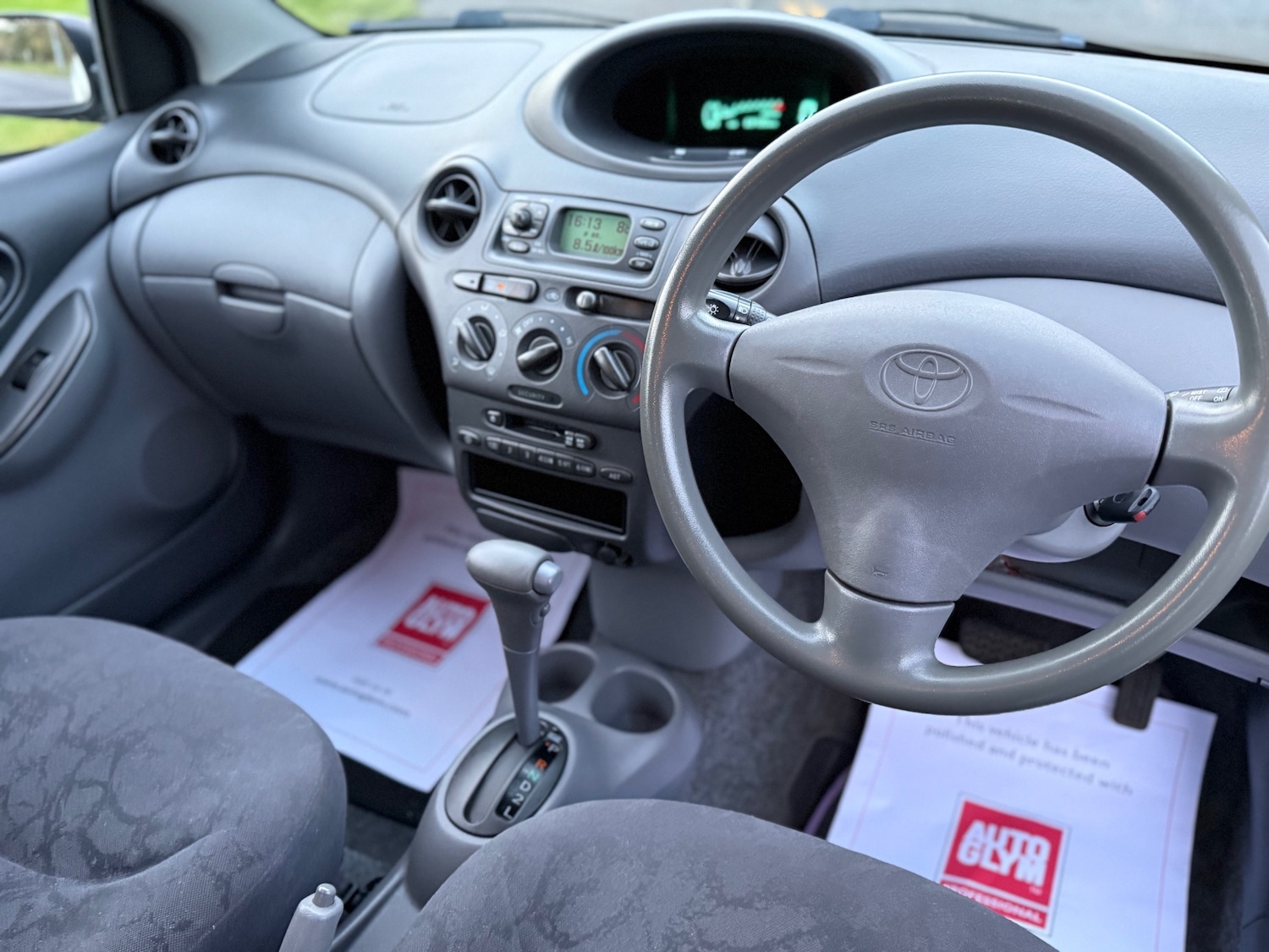 Used Toyota Yaris 2001 for sale - 76855444: Photo 21