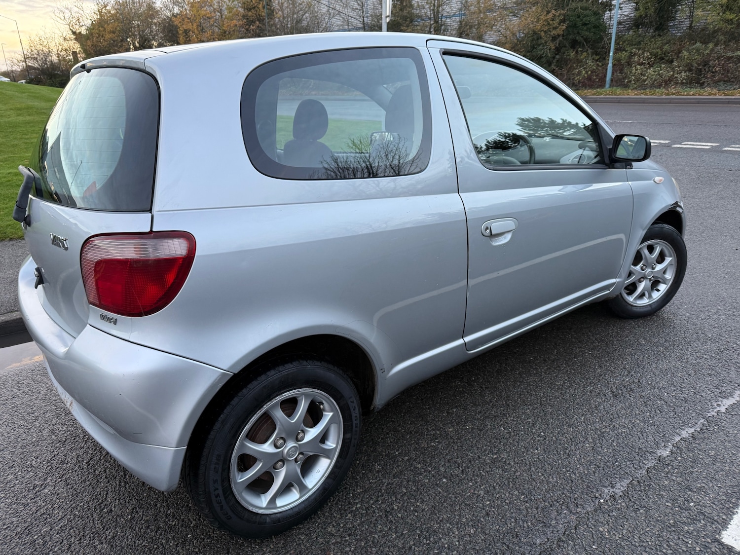 Used Toyota Yaris 2001 for sale - 76855444: Photo 25