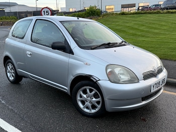 Used Toyota Yaris 2001 for sale - 76855444: Photo