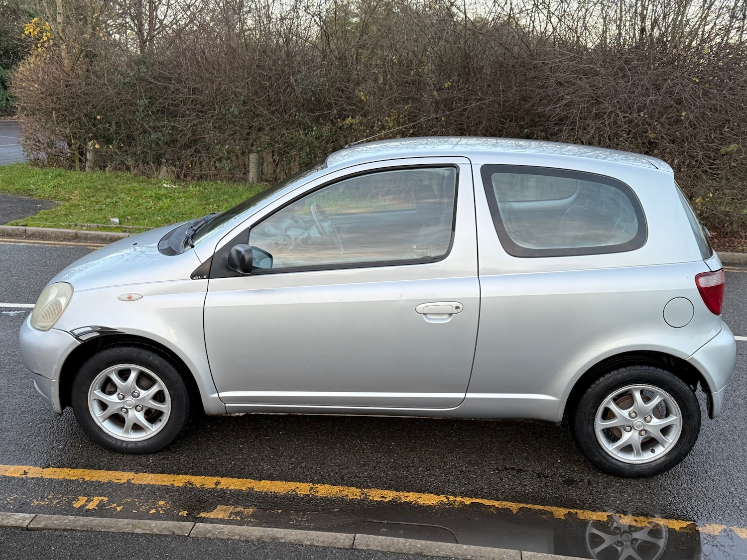 Used Toyota Yaris 2001 for sale - 76855444: Photo 4