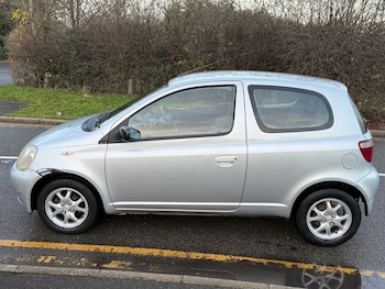 Used Toyota Yaris 2001 for sale - 76855444: Photo
