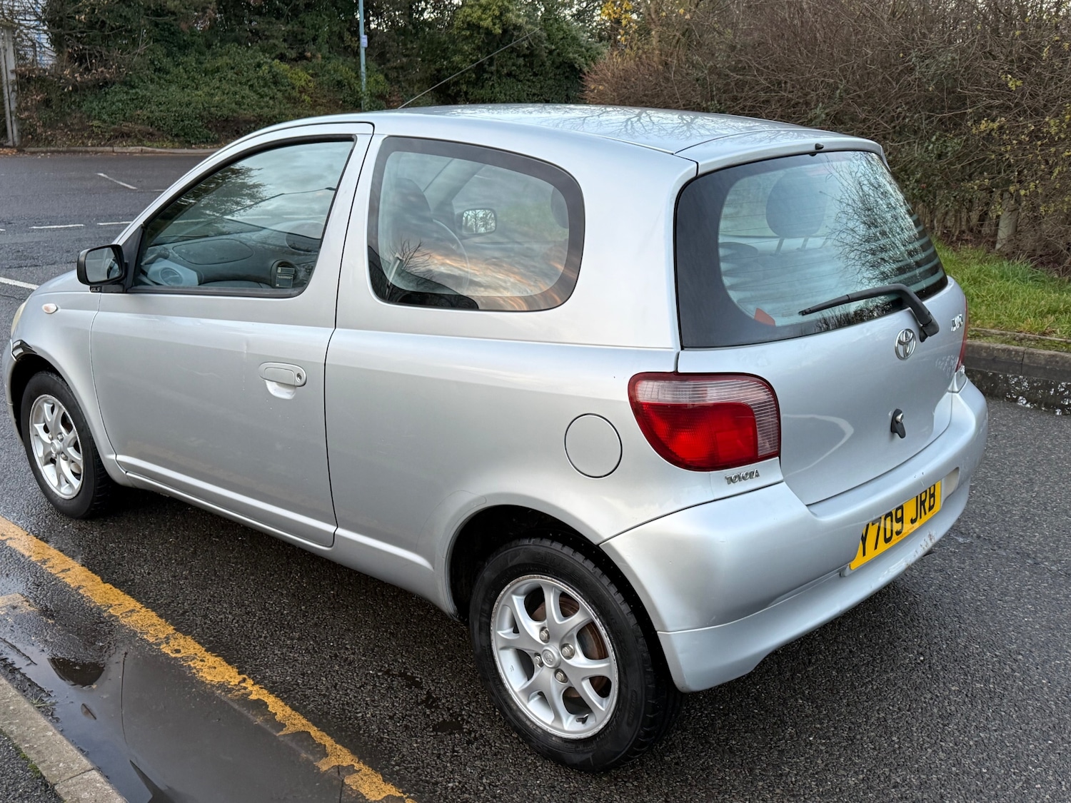 Used Toyota Yaris 2001 for sale - 76855444: Photo 5
