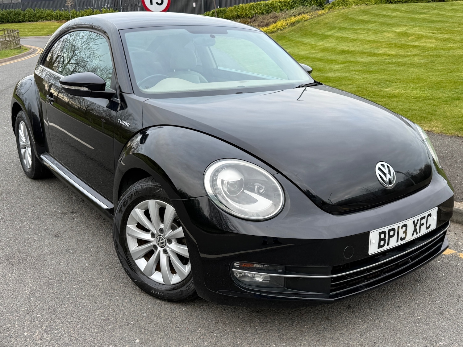 Used Volkswagen Beetle 2024 for sale - 78123715: Photo 1