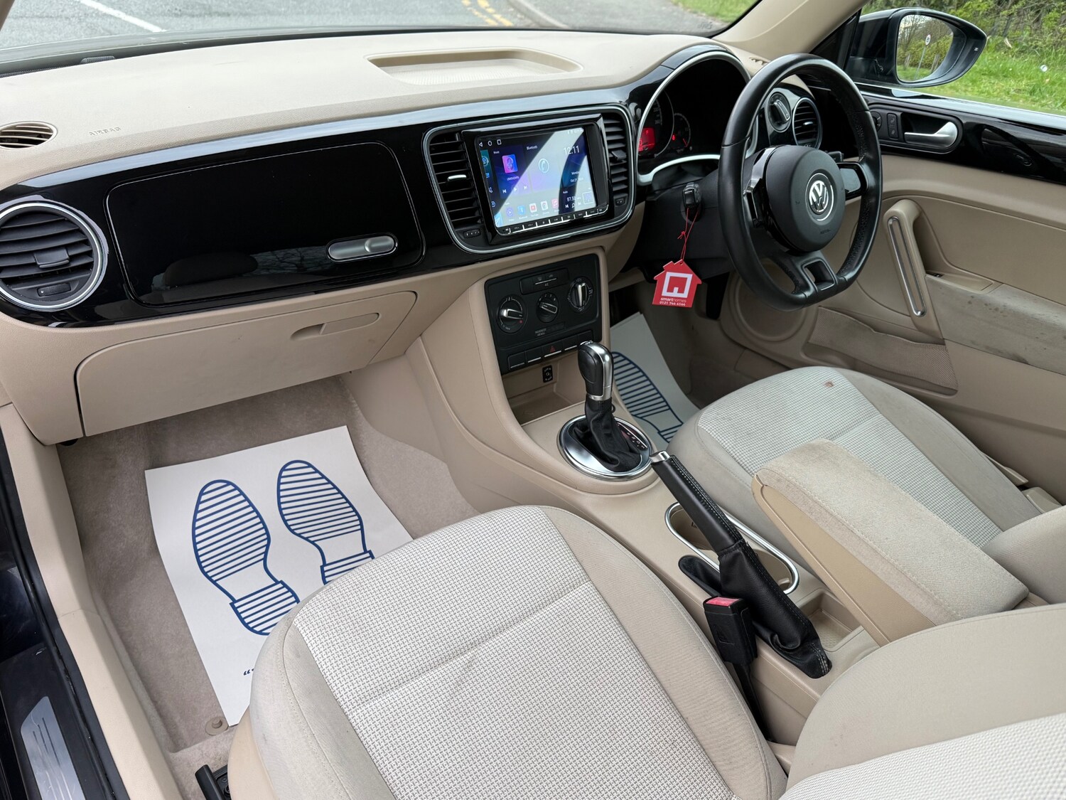 Used Volkswagen Beetle 2024 for sale - 78123715: Photo 17