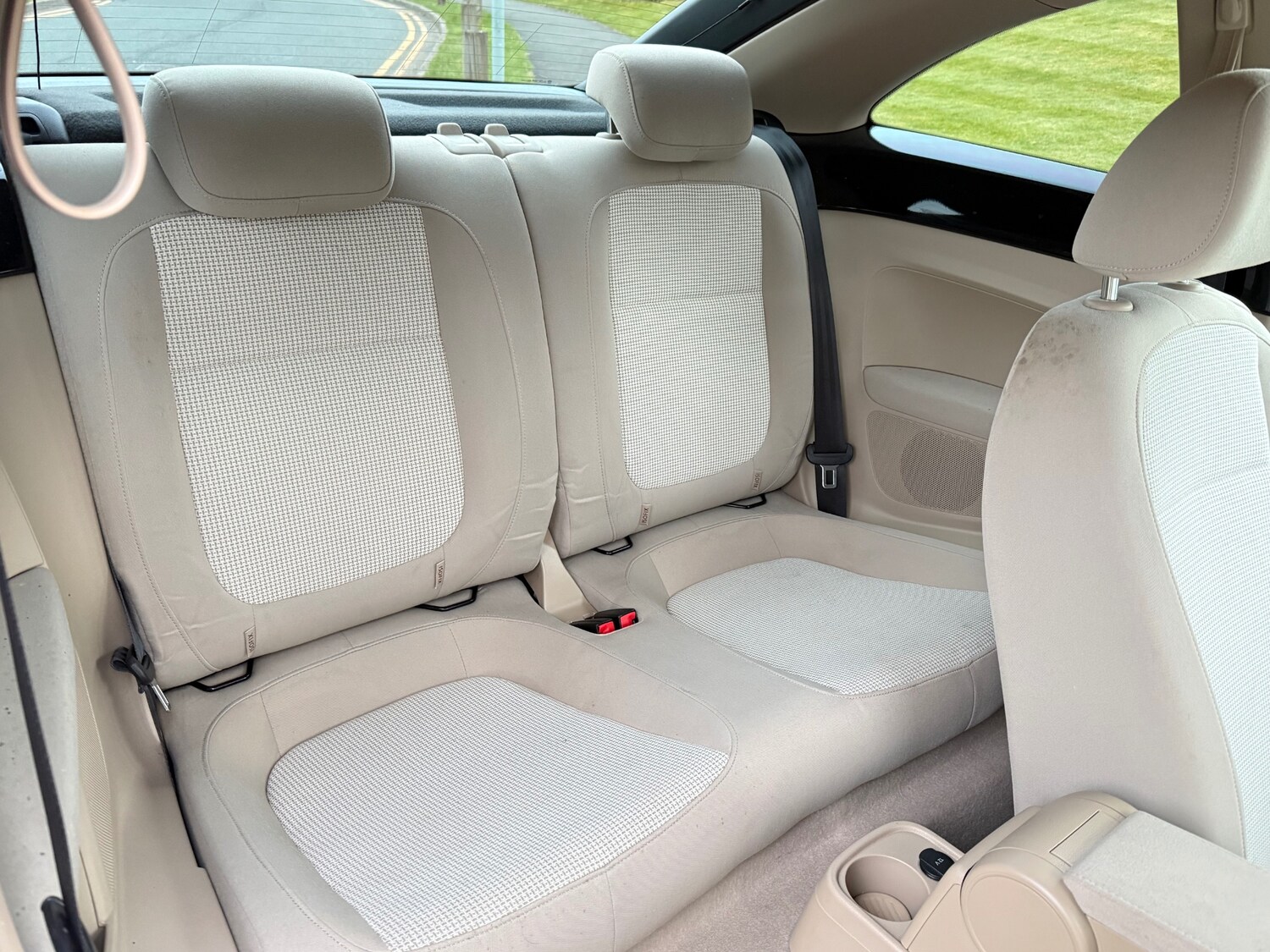 Used Volkswagen Beetle 2024 for sale - 78123715: Photo 28