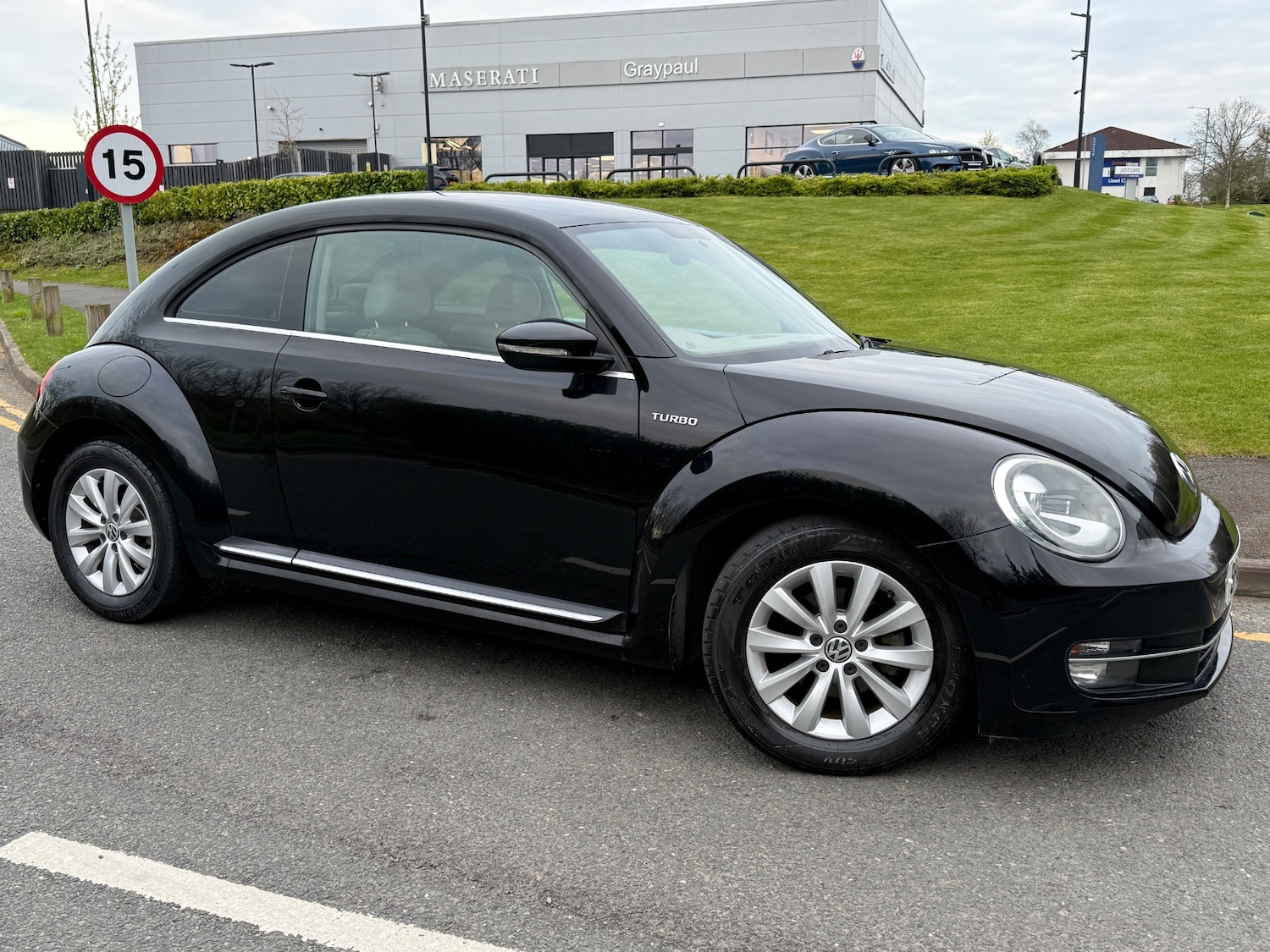 Used Volkswagen Beetle 2024 for sale - 78123715: Photo 3