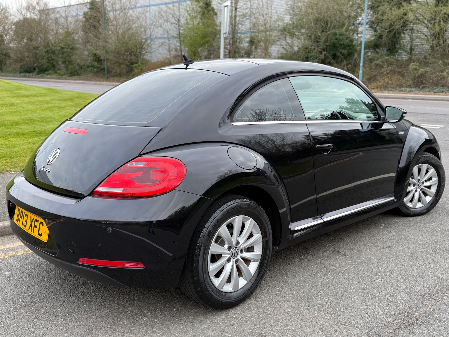 Used Volkswagen Beetle 2024 for sale - 78123715: Photo 8