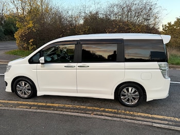 Used Honda Stepwagon 2012 for sale - 76536225: Photo