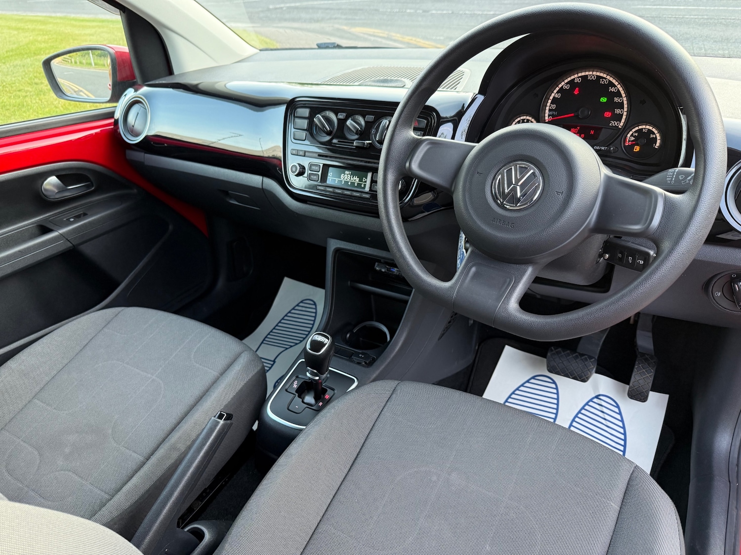Used Volkswagen up! 2025 for sale - 76567855: Photo 10