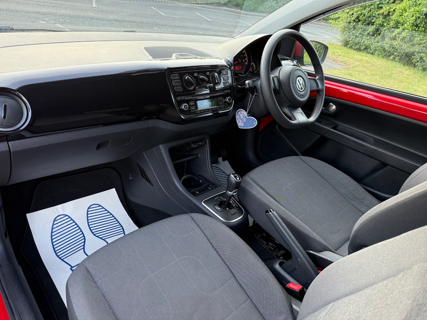 Used Volkswagen up! 2025 for sale - 76567855: Photo 12