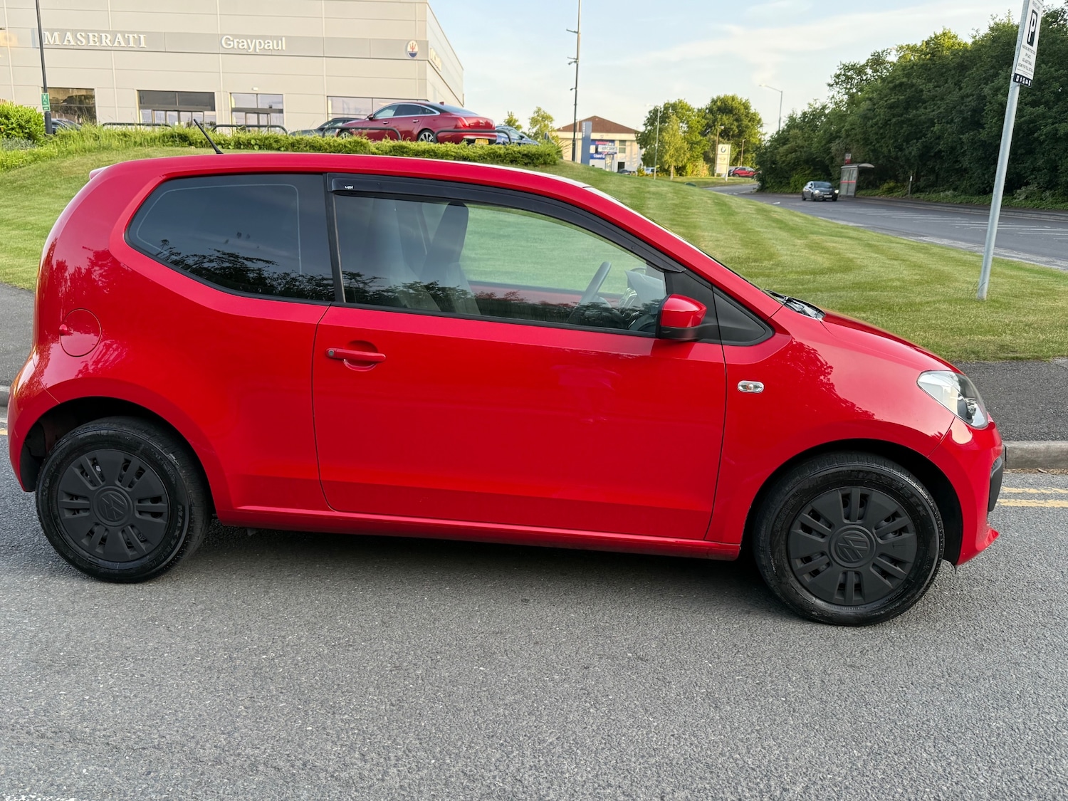 Used Volkswagen up! 2025 for sale - 76567855: Photo 2