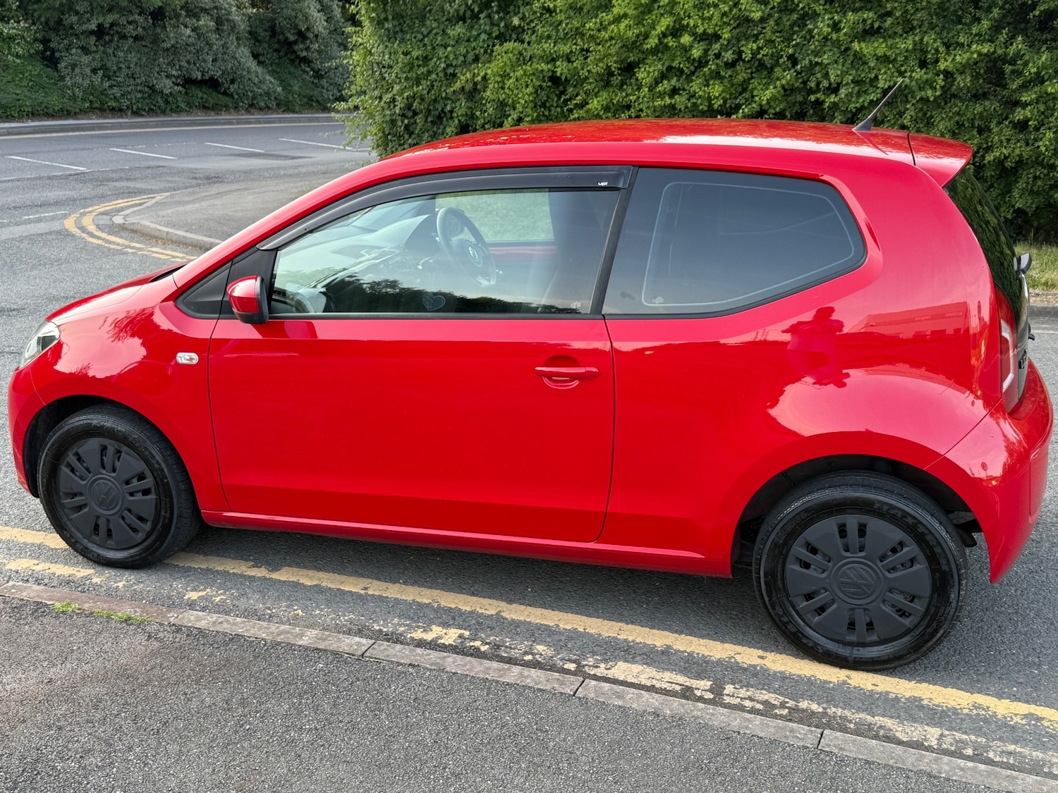 Used Volkswagen up! 2025 for sale - 76567855: Photo 3