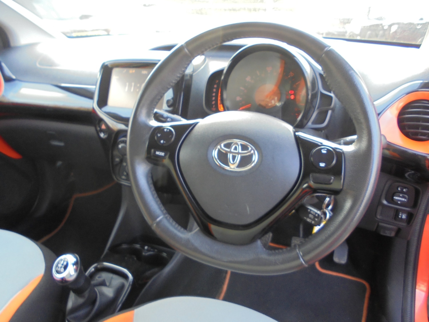 Used Toyota AYGO 2014 for sale - 76401895: Photo 11
