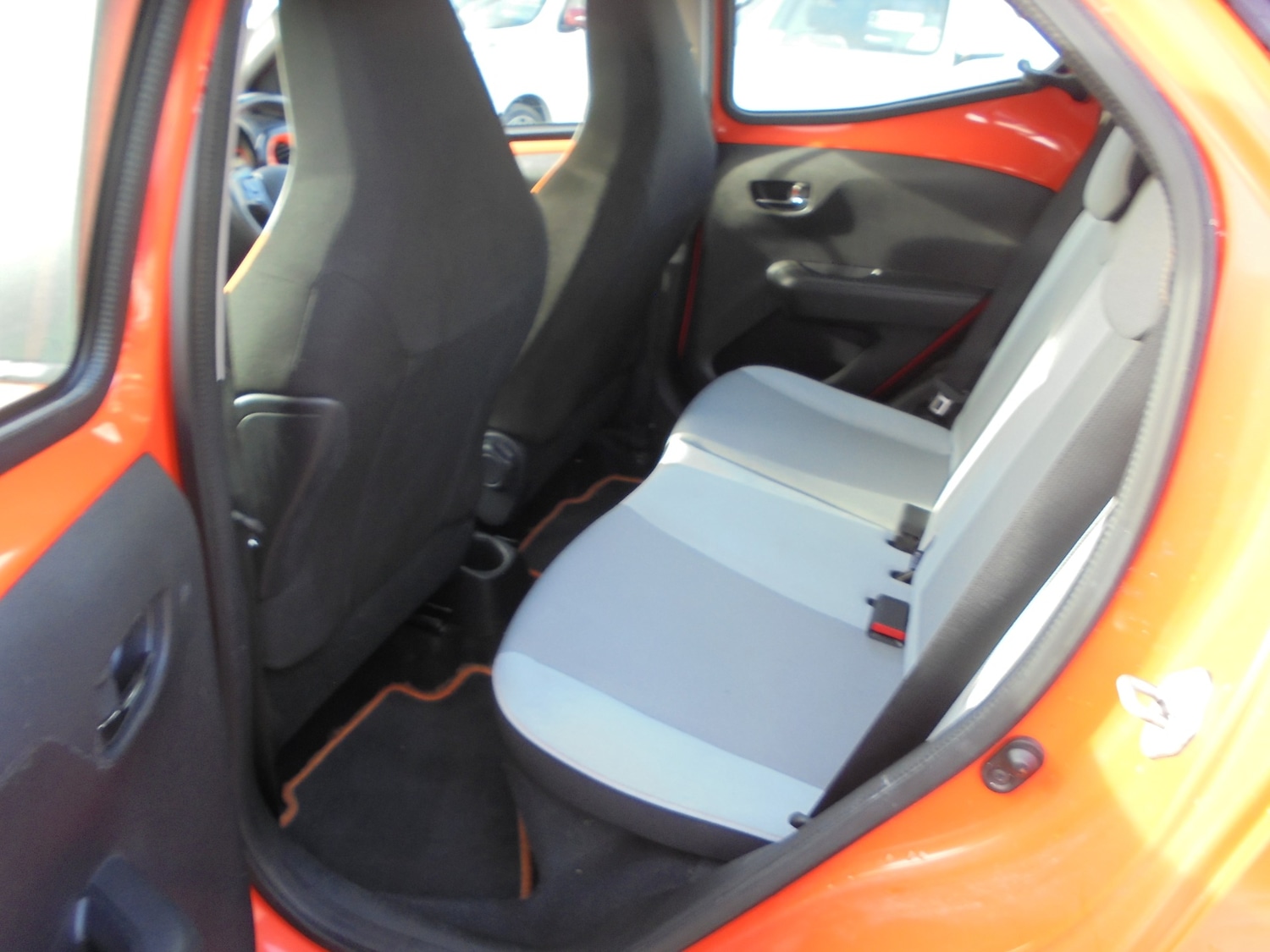 Used Toyota AYGO 2014 for sale - 76401895: Photo 15