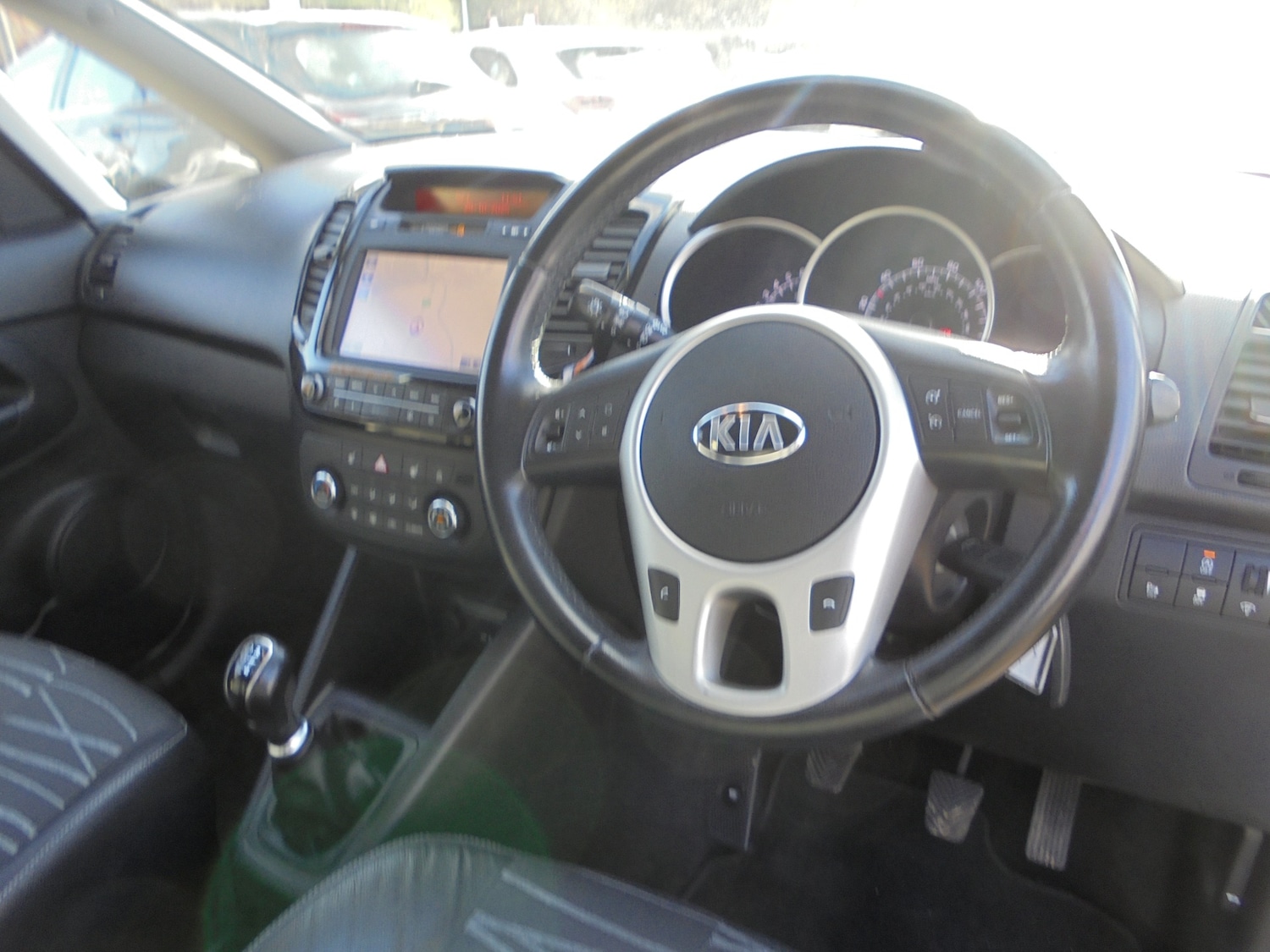 Used Kia Venga 2015 for sale - 76402140: Photo 10