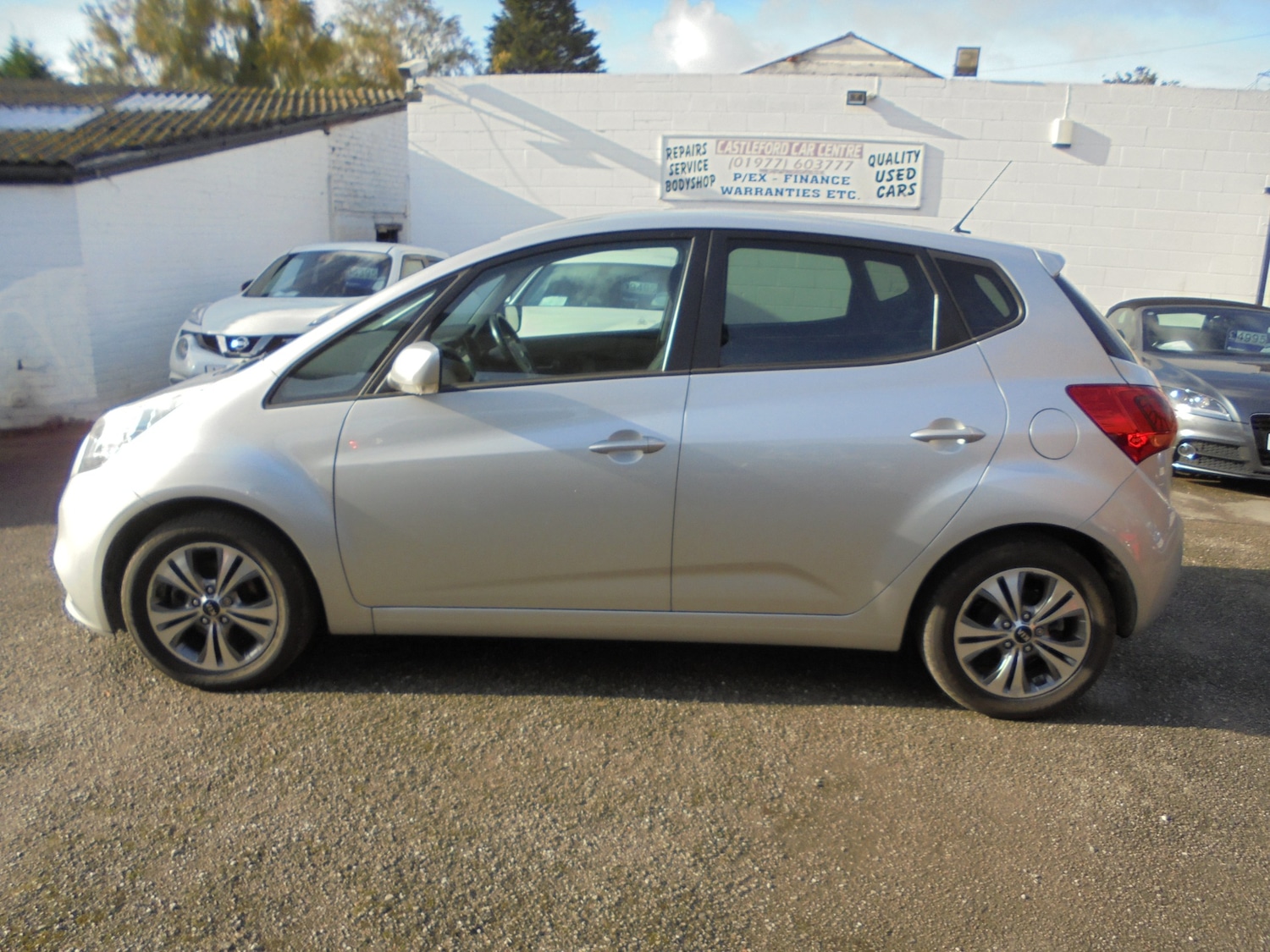 Used Kia Venga 2015 for sale - 76402140: Photo 4