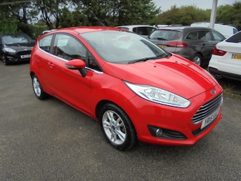 2015 (15) - 1.25 82 Zetec 3dr