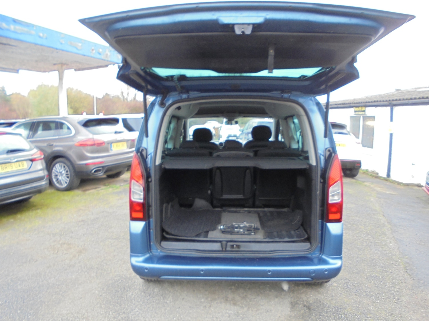 Used Peugeot Partner Tepee 2015 for sale - 76611477: Photo 8