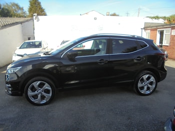 Used Nissan Qashqai 2017 for sale - 79524141: Photo