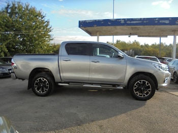 Used Toyota Hilux 2016 for sale - 76088509: Photo