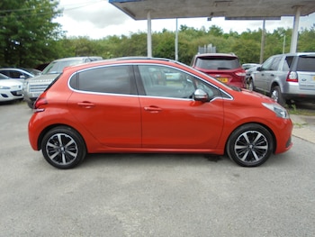Used Peugeot 208 2017 for sale - 78801625: Photo